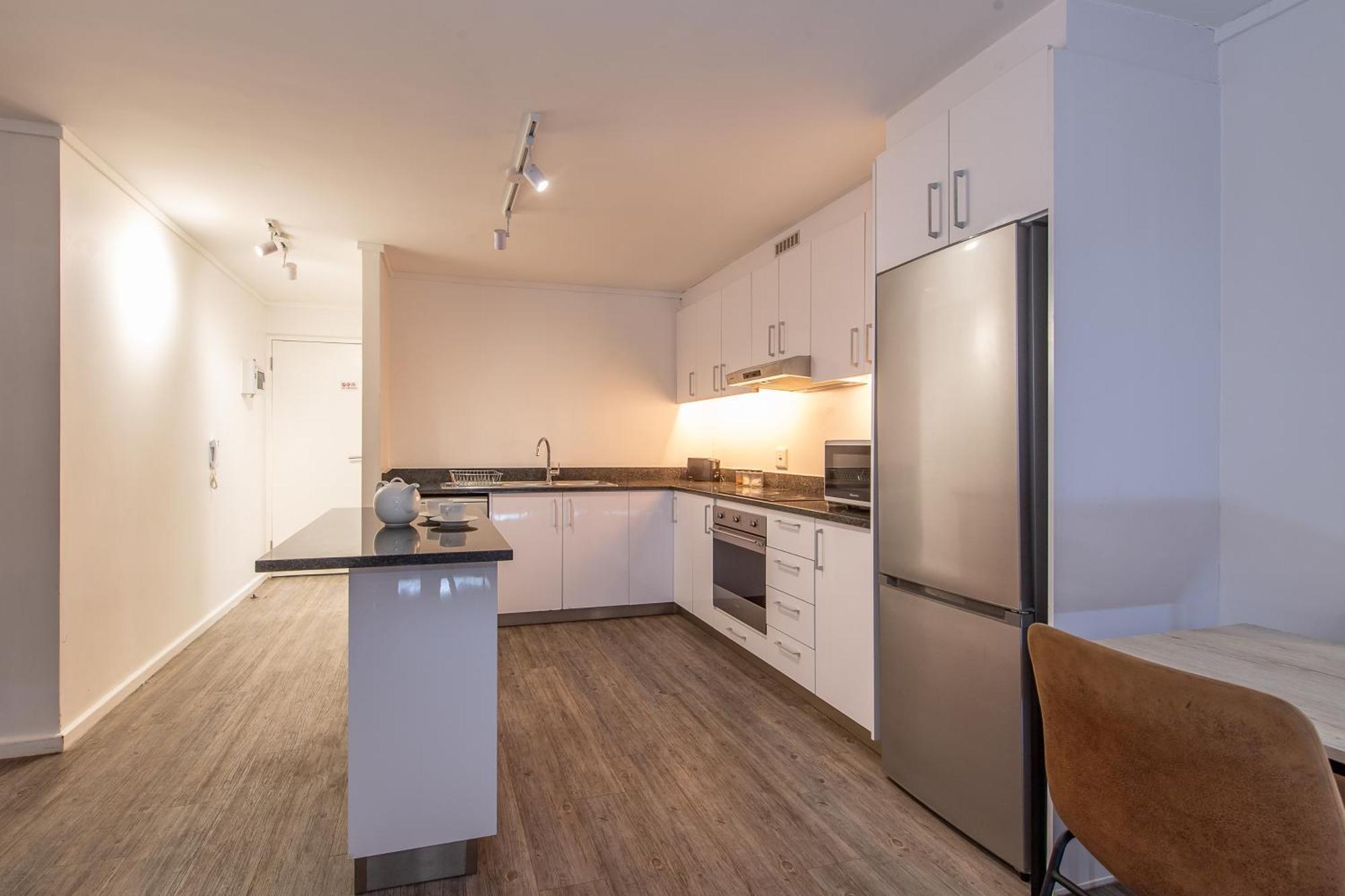 Apartment Modern 2 Bedroom Castlerock Cape Town