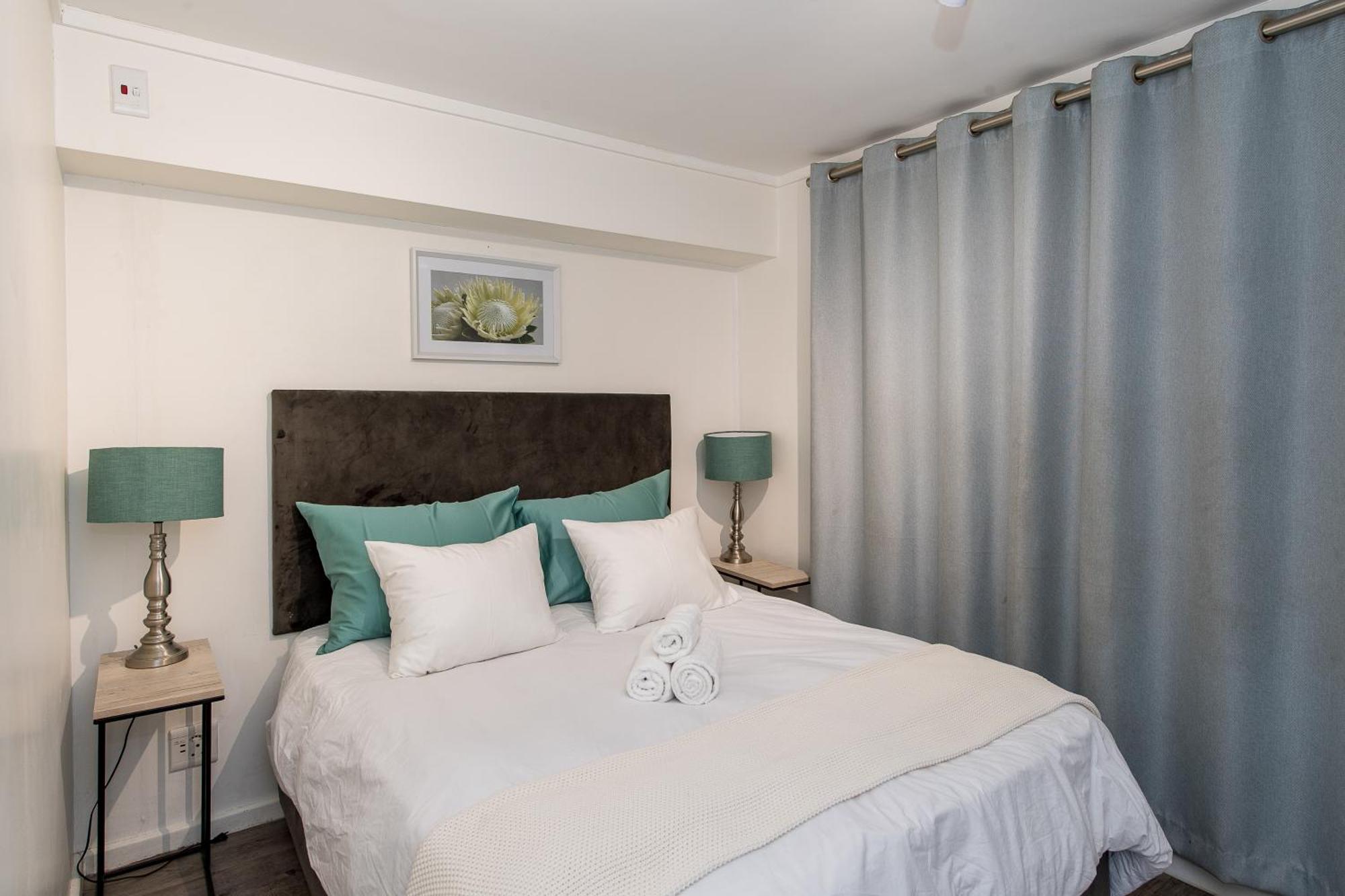 Modern 2 Bedroom Castlerock Apartment *