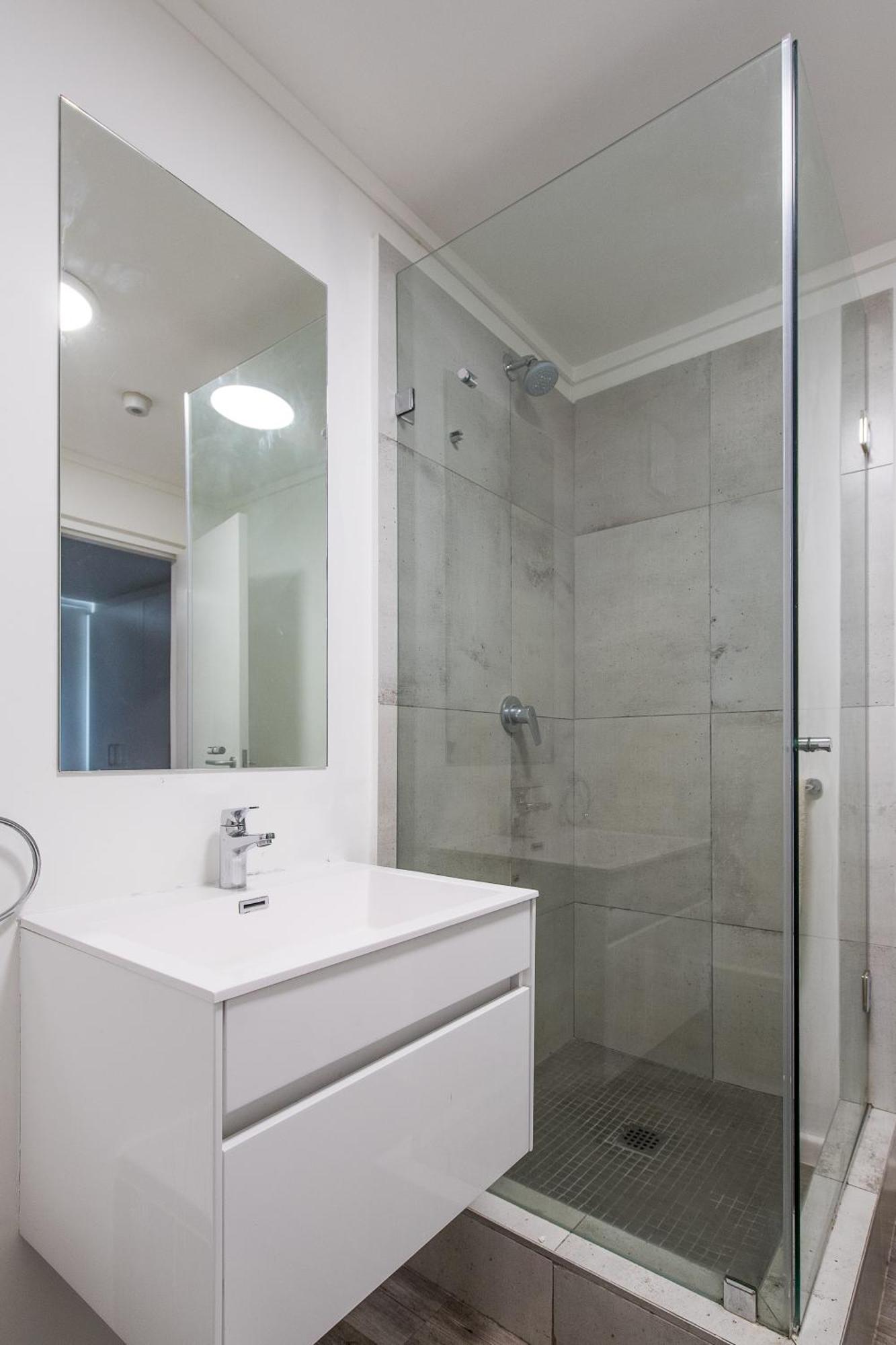 Apartment Modern 2 Bedroom Castlerock Cape Town